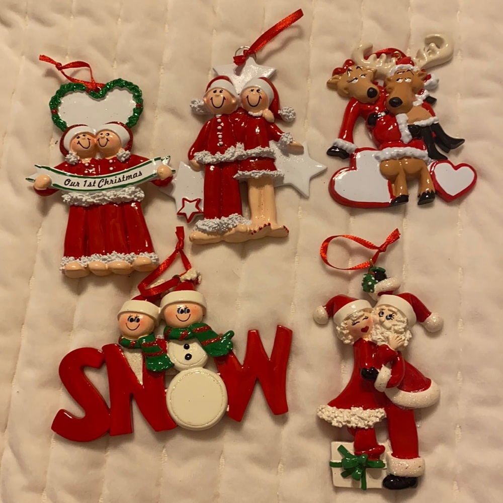 Love couple’s Christmas ornaments free personalization and free gift bag